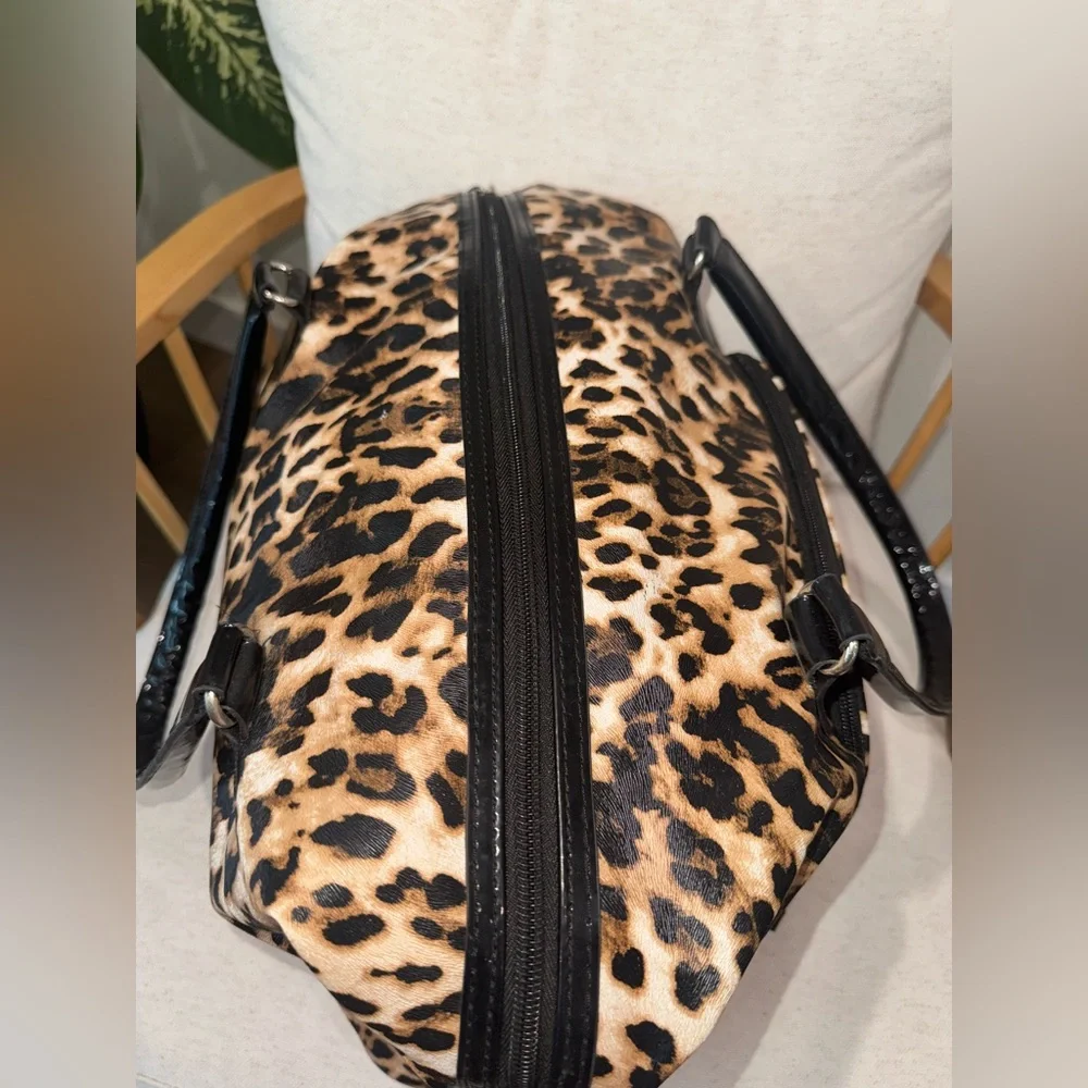 Kathy Van Zeeland Leopard Animal Print Duffle Travel Shoulder Weekender Purse XL - Picture 10 of 16